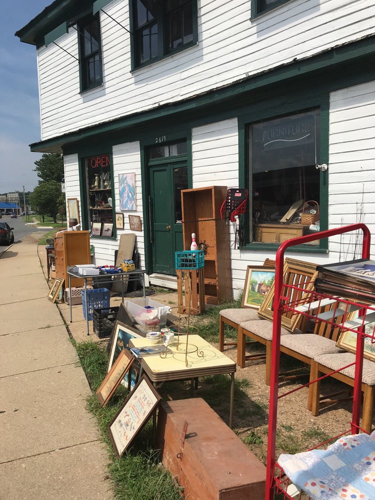 Corner Thrift Store - Thrift Stores - 2619 Princess Anne St