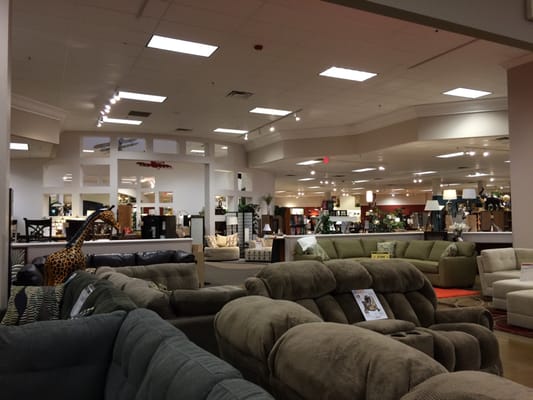 Steinhafels Furniture Superstore 569 N Milwaukee Ave Vernon Hills, IL