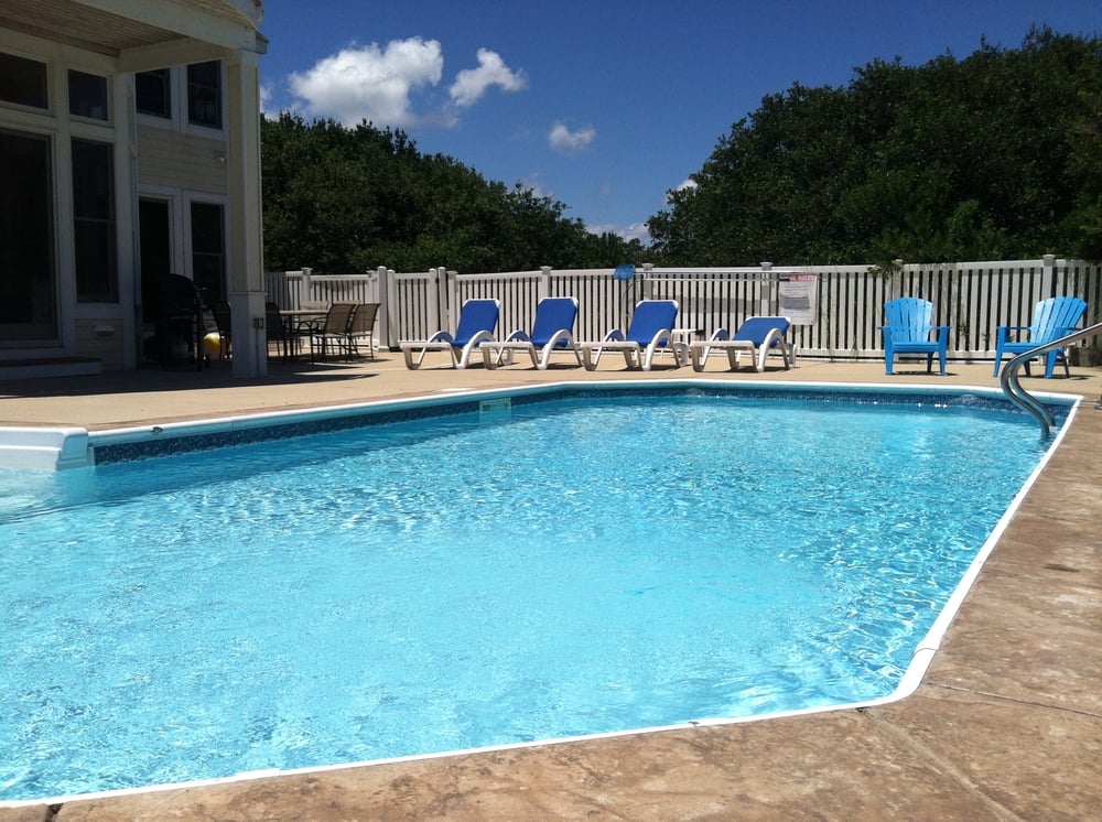 Barefoot Pool Service