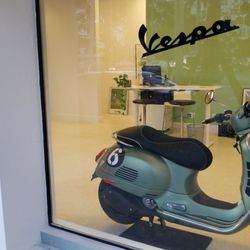 Vespa Palm Beach Closed Motorcycle Dealers 340 Royal Poinciana Photo Of Vespa Palm Beach Fl United States
