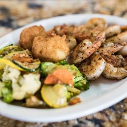 Grampa S Catfish Seafood 22 Photos 15 Reviews American Photo Of Grampa S Catfish Seafood North Little Rock Ar United States