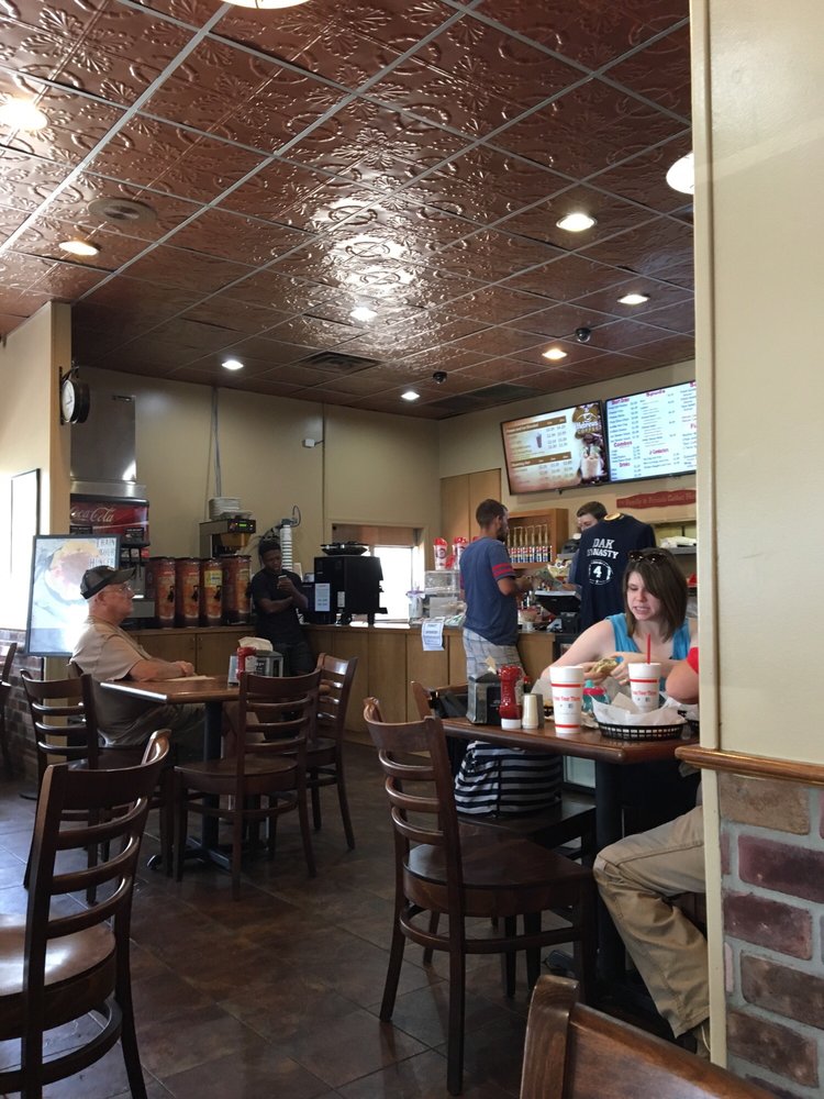 Main Street Junction Deli Delis 294 W Beacon St, Philadelphia, MS