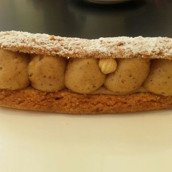Photo de L\u0027Éclair Pâtisserie Française , Lisbonne, Portugal. Paris,brest