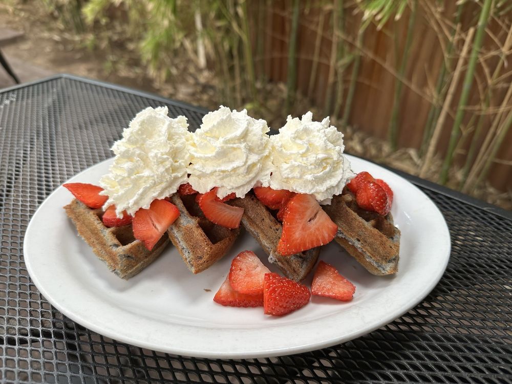 Social spots from Tia B's La Waffleria