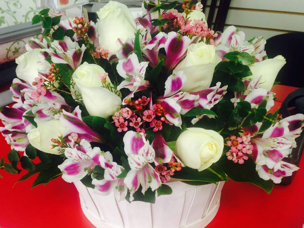 Bayview Fancy Flowers 19 Photos Florists 1213 Bayview Avenue