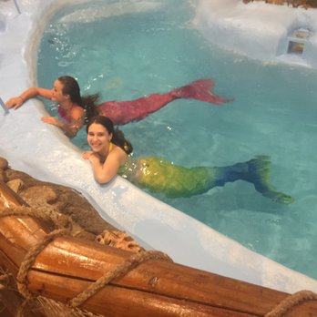 Seafood House 93 Photos 92 Reviews 700 Water Ave Photo Of Seafood House Myrtle Beach Sc United States The Mermaids Were