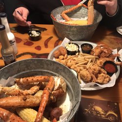 Best Seafood Restaurants In Bellevue Ky Last Updated December 1 Joe S Crab Shack