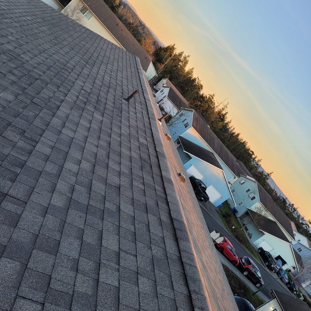 Straight Line Roofing And Construction