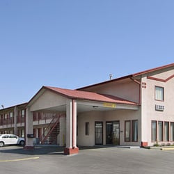 Super 8 By Wyndham Moody Hotels 2451 Parkway Al Photo Of Super 8 By Wyndham Moody Al United States