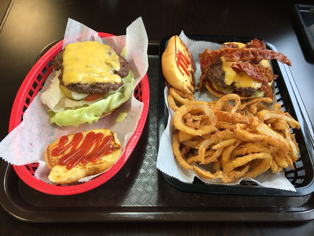 Murphy’s Eats and Treats 37 Reviews Burgers 16 W Union St