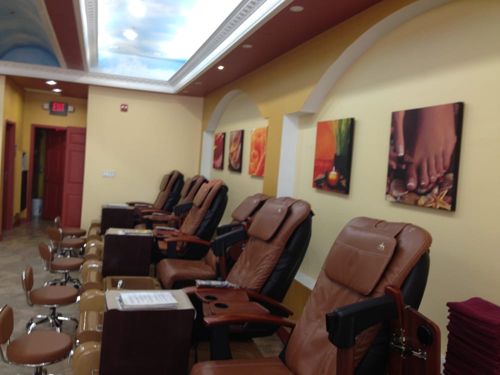 Sydney Nail Spa 10 Reviews Nail Salons 211 E Butterfield Rd
