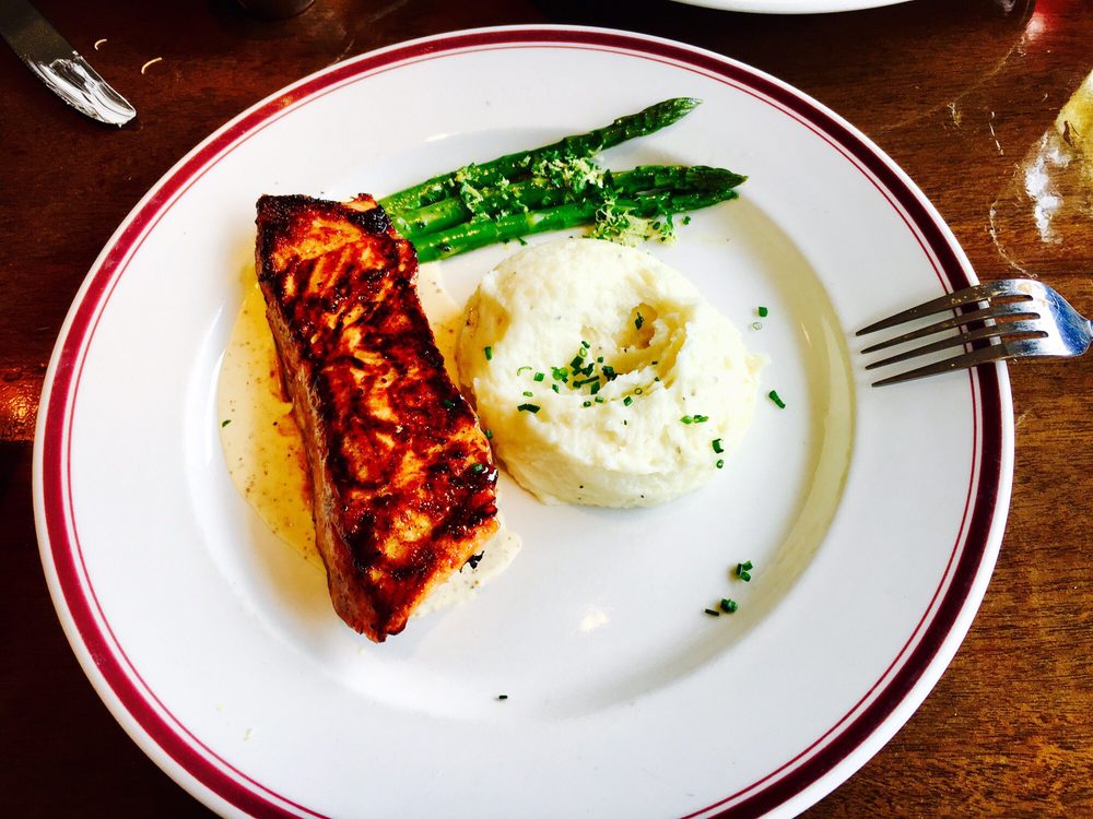 Artie's