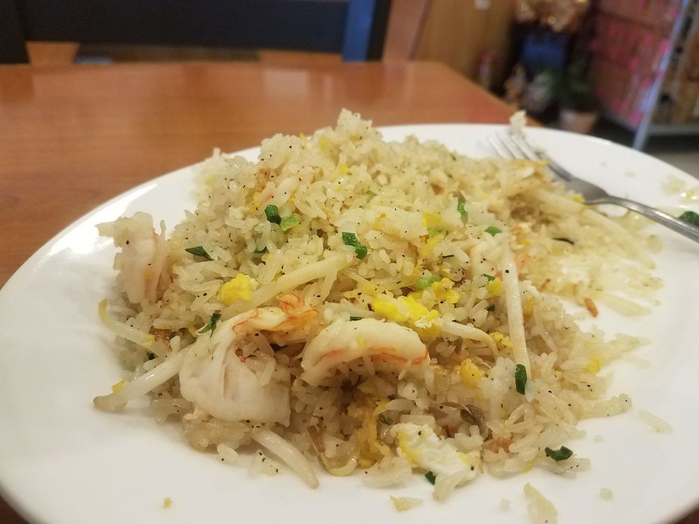 Photo of Bo Ne Restaurant - Woodbury, NJ, United States. Shrimp fried rice that my kids love.