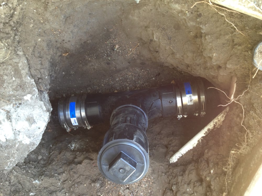 Emergency 2-way cleanout installation, fast and easy way to eliminate