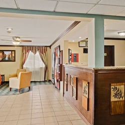 Super 8 By Wyndham Roseville Detroit Area Hotels 20445 Erin St Photo Of Super 8 By Wyndham Roseville Detroit Area Mi United