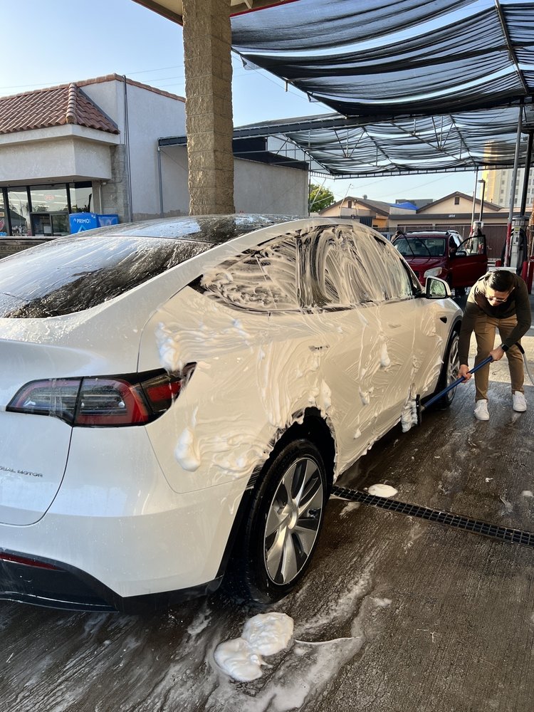 Grand Prix Car Wash