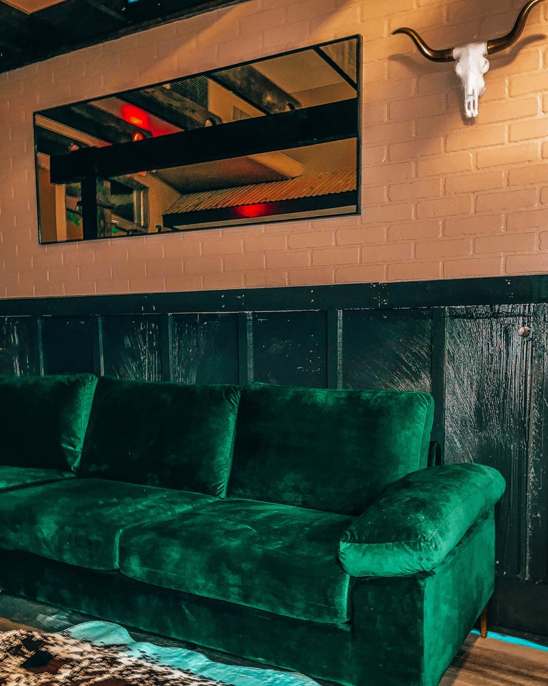 Thirteen Bar and Lounge