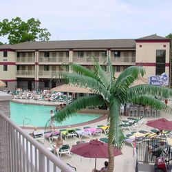 Edgewater Downtown Hotel And Suites Hotels 2671 2 Delaware Ave Photo Of Edgewater Downtown Hotel And Suites Put In Bay Oh