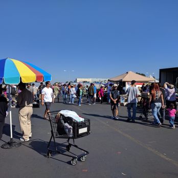 Golden West College Swap Meet 317 Photos 137 Reviews Antiques Photo Of Golden West College Swap Meet Huntington Beach Ca United States