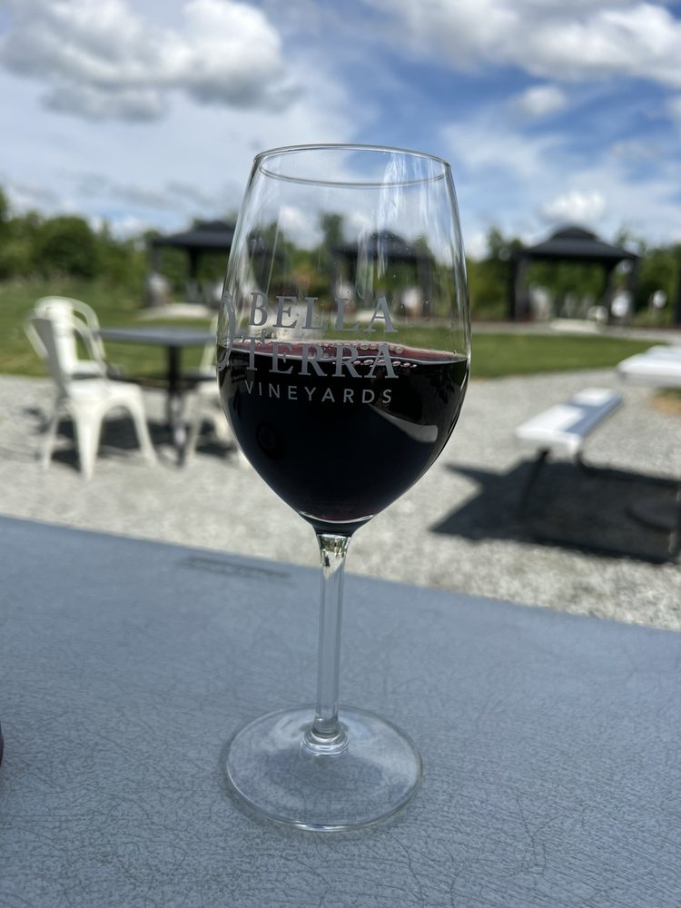 Bella Terra Vineyards