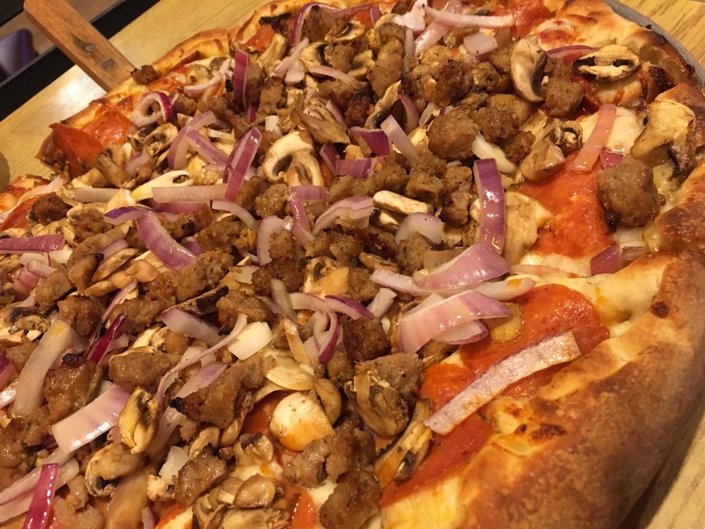 Pizzamania 94 Photos & 239 Reviews Pizza 1785 Palo Verde Ave, Long Beach, CA Restaurant