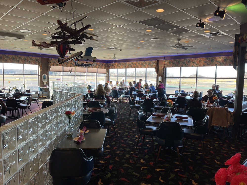 Primo Barone's Restaurant & Lounge