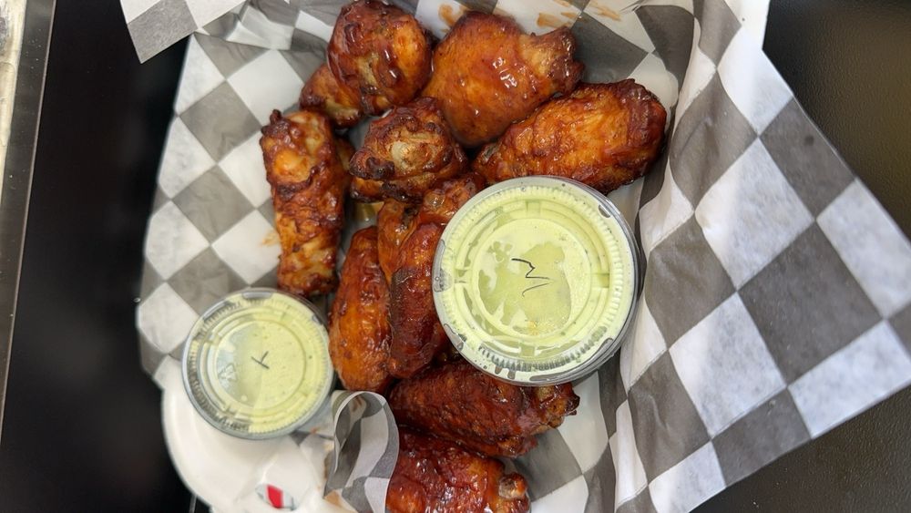 Mattenga's Pizzeria - Wilderness Oak