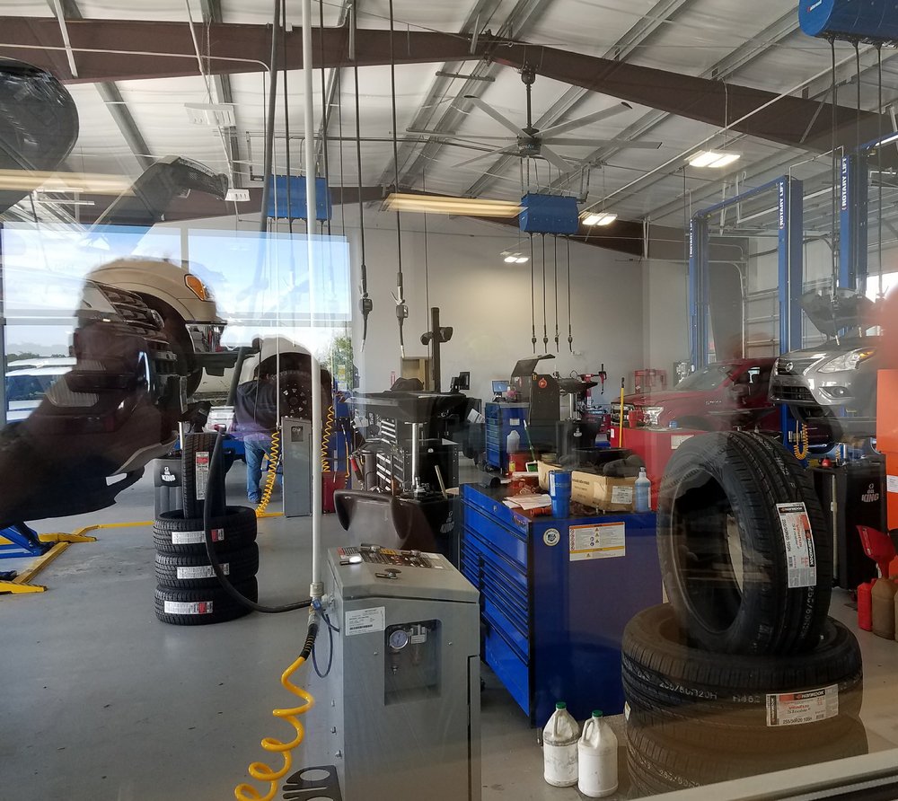 Quick Lane at Bill Jarrett Ford Tires 1297 Shop 16 Rd, Avon Park