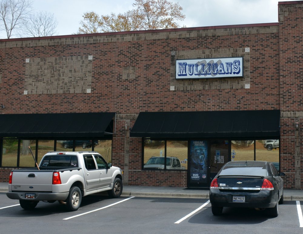 Mulligans Sports Bar & Grille 18 Reviews American (Traditional