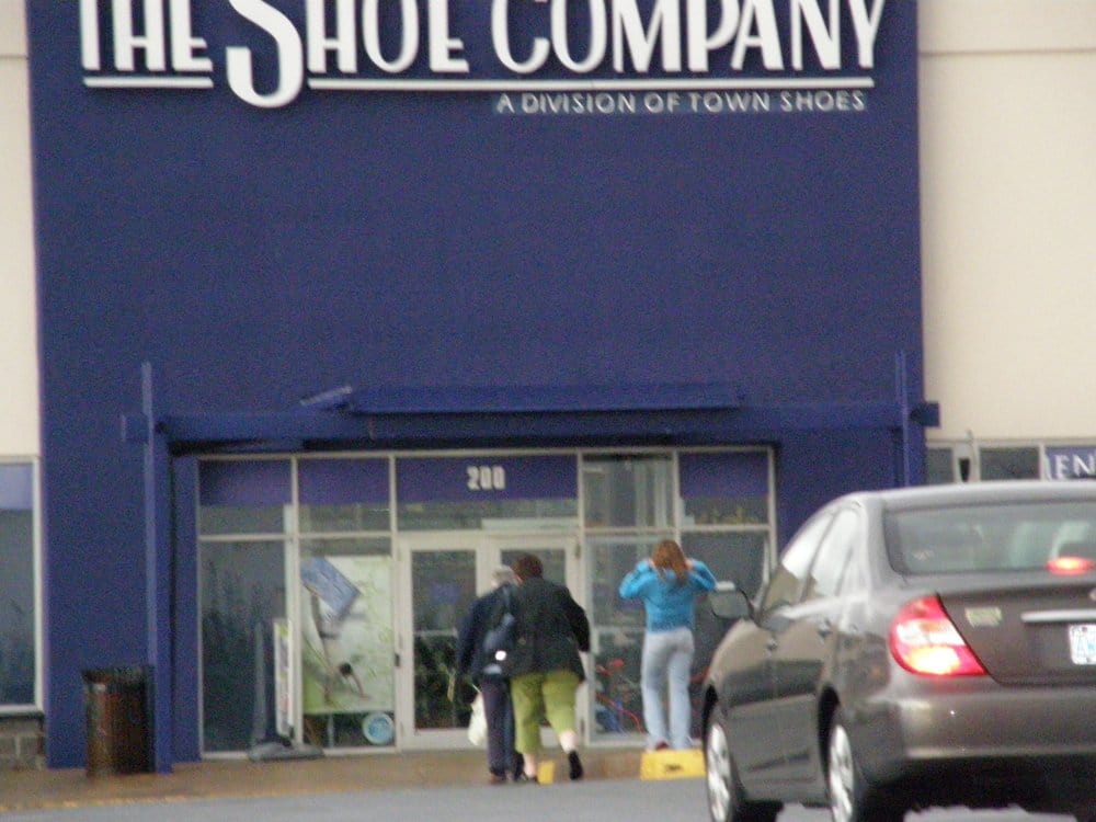 The Shoe Company Shoe Stores 200 Chain Lake Dr, Bayers Lake