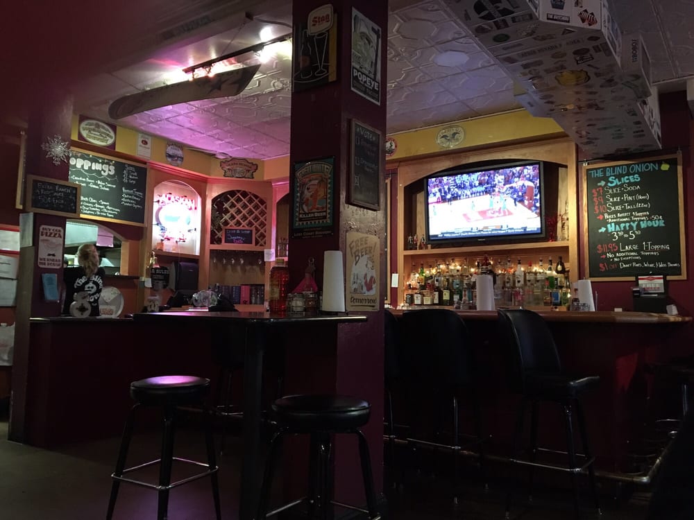 The Blind Onion Pizza & Pub 74 Photos & 109 Reviews Pizza 824