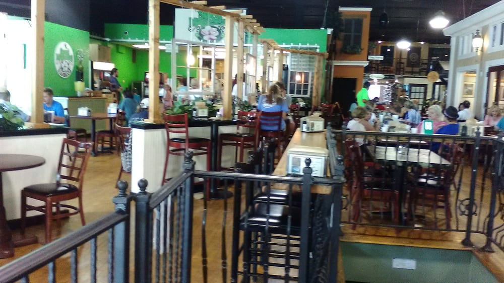 Main Street Market Shopping Centers 118 Main St SW, Gainesville, GA