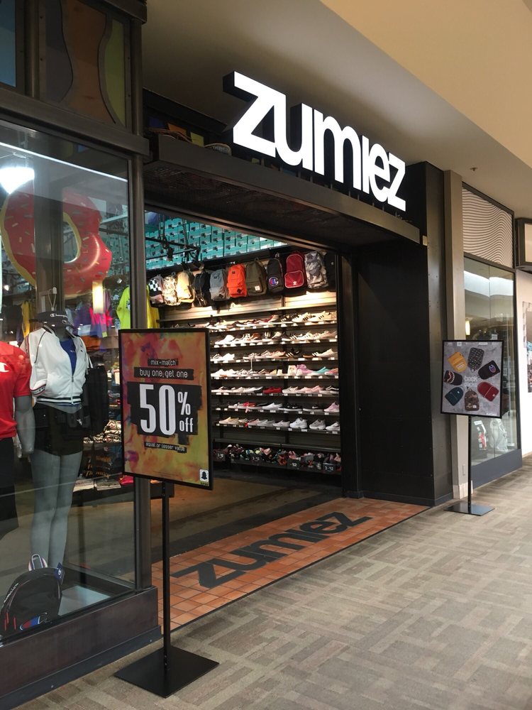 Zumiez Women's Clothing 1600 S Azusa Ave, City of Industry, CA