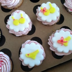 The Best 10 Cupcakes In Miami Beach Fl Last Updated August 2018 Photo Of Jj S Cupcakes