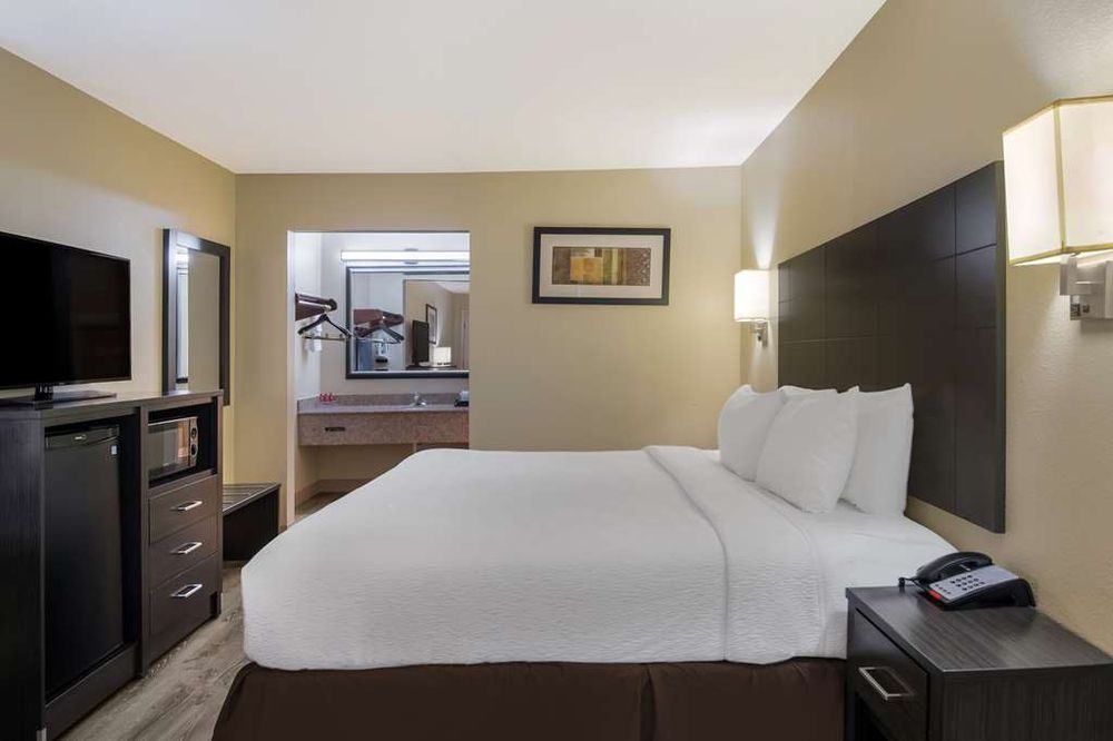 SureStay Plus Hotel by Best Western Jackson