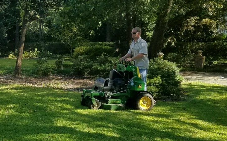 Vinedresser Lawn and Landscape Maintenance