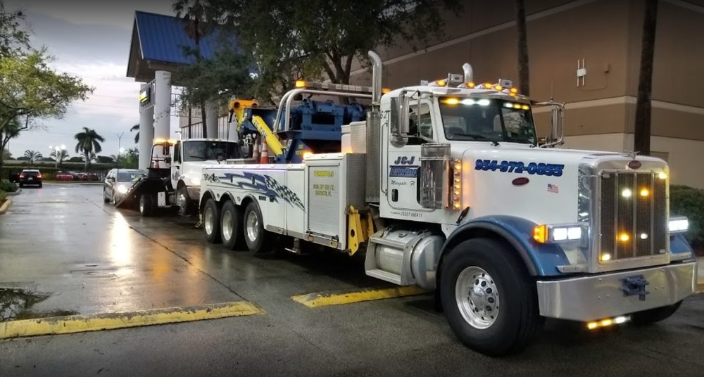 J & J Towing