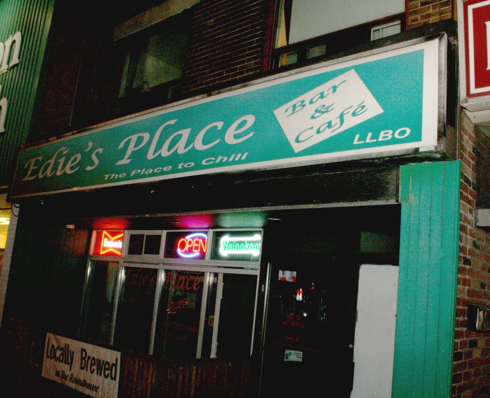 Edie's Place Bar & Cafe