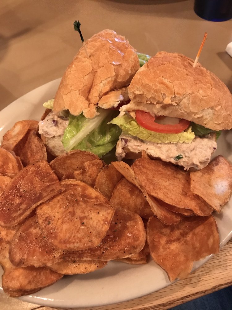 Maverick's Grille