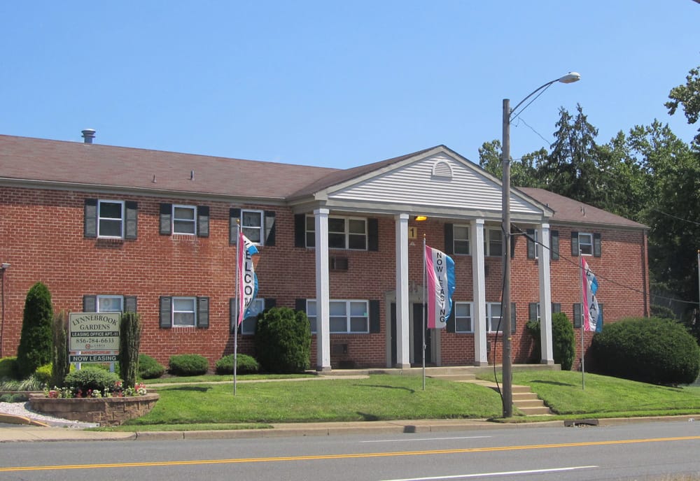 Lynnebrook Gardens Apartments 125 S White Horse Pike, Lindenwold