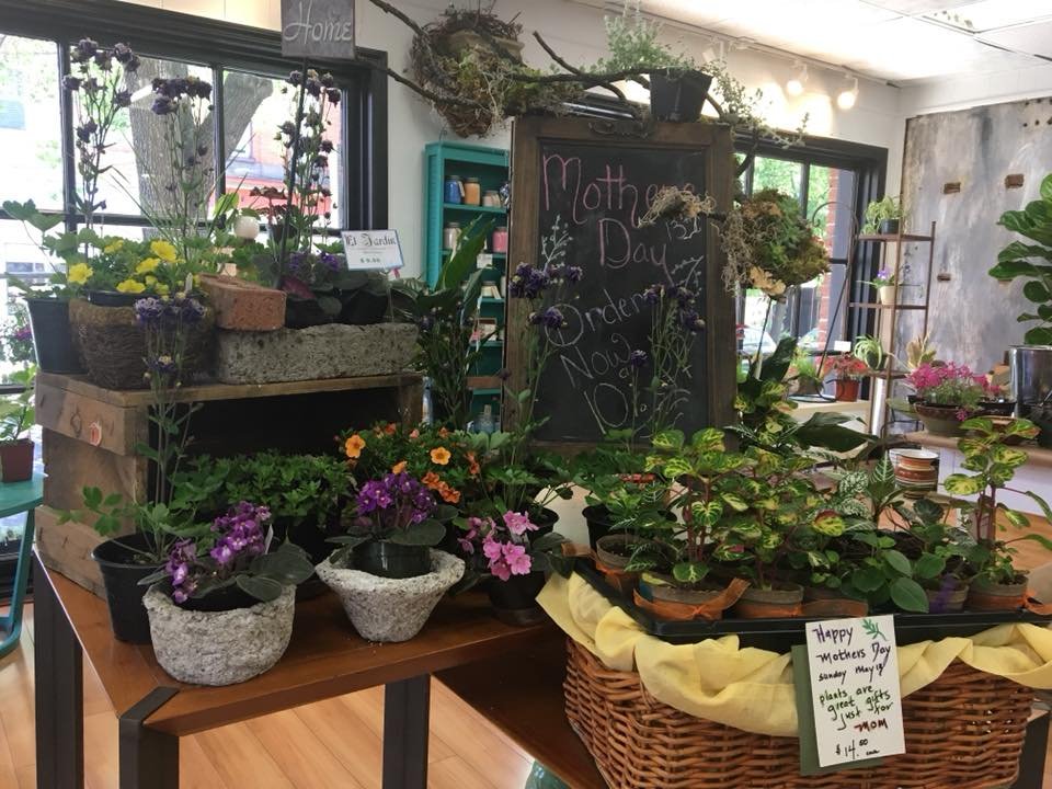 El Jardin Flower & Garden Room
