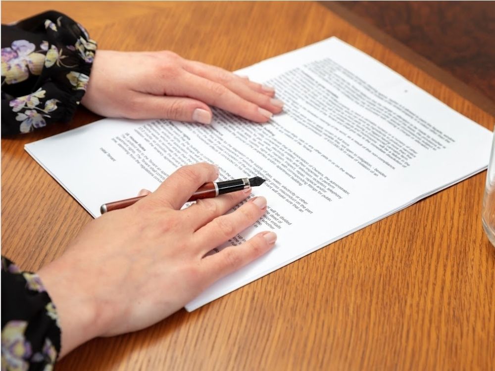 Mobile Notary Services by Valentina