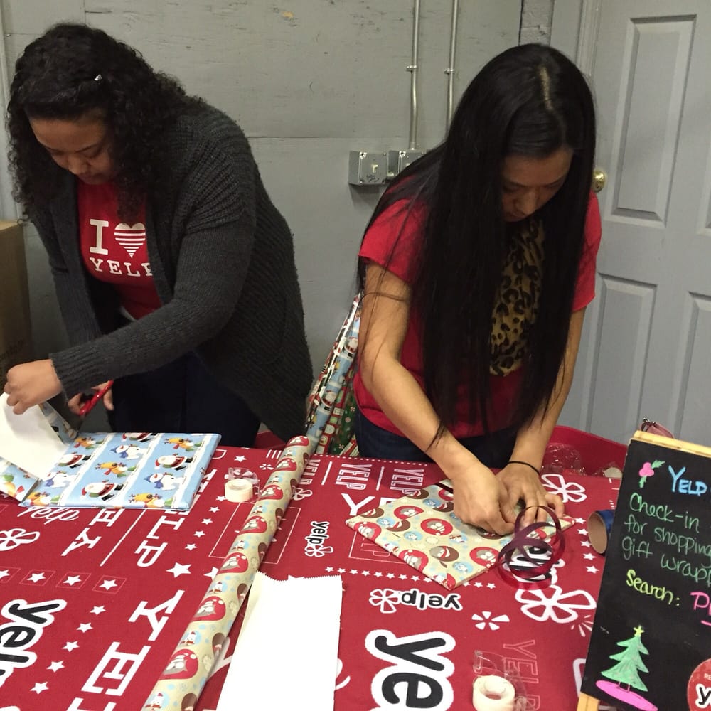 Pink Social Girl Tribe Holiday Market 12 Photos Popup Shops 215