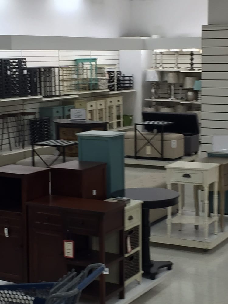 Marshalls Department Stores 1064 Ave Ponce de Leon, San Juan