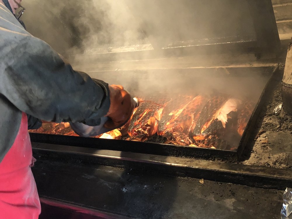 Whispering Pines B-B-Q