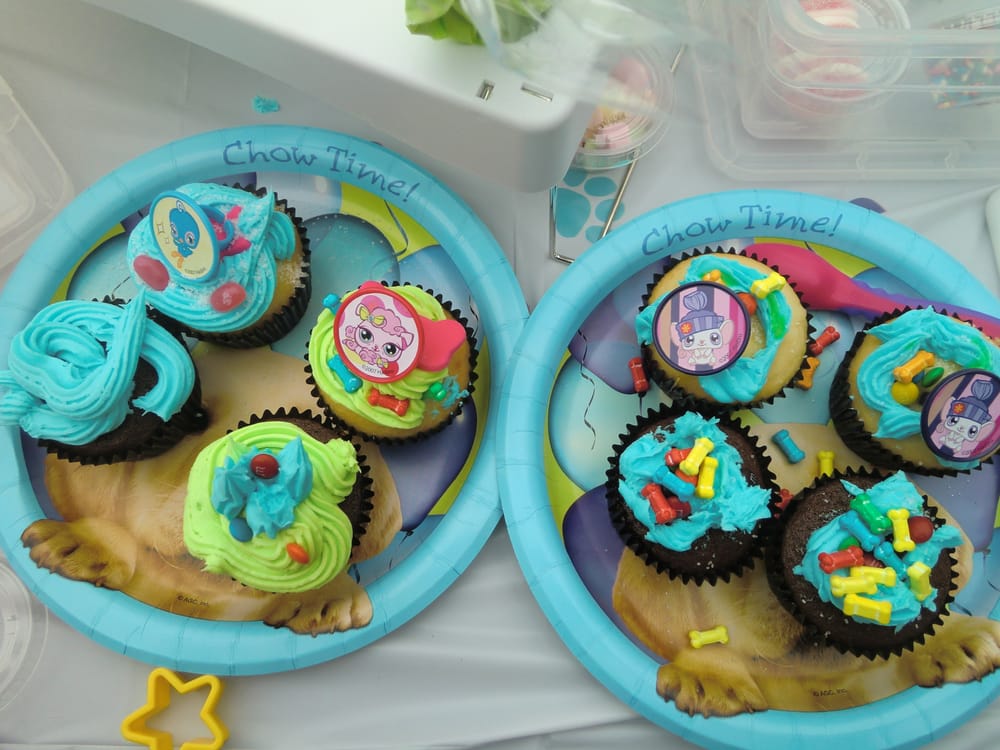 Cakes In Cups
