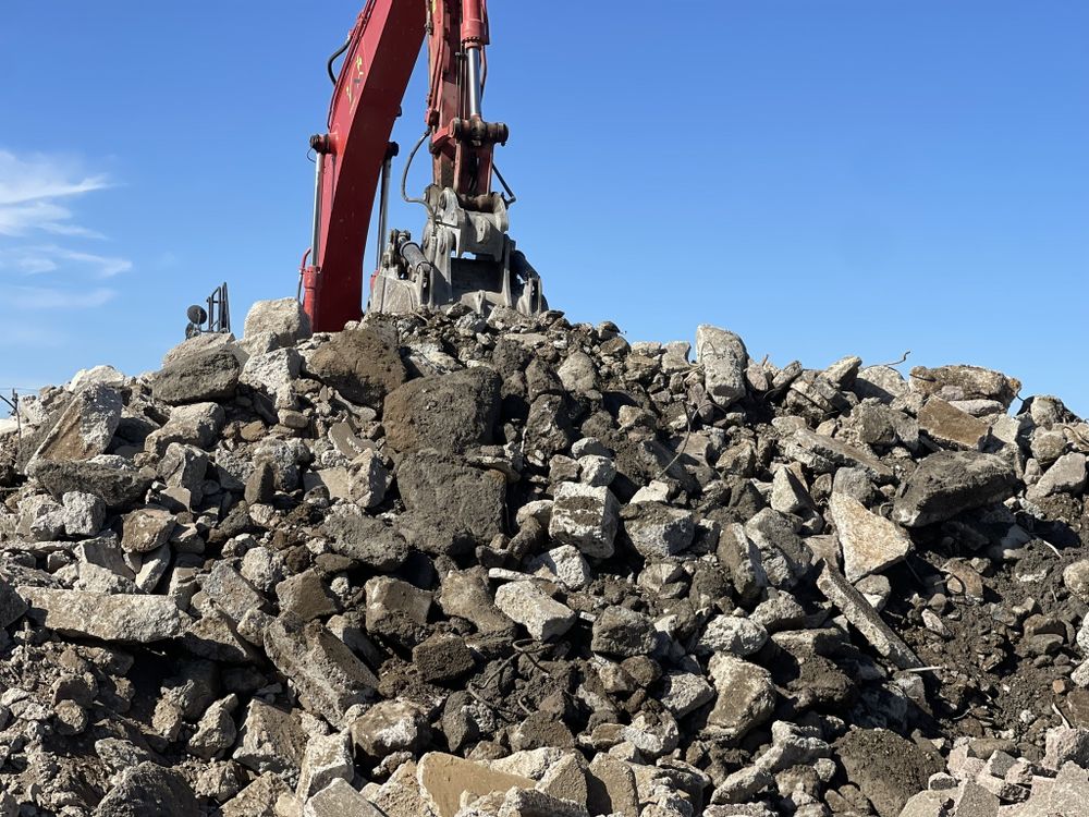 Calsan Debris Removal