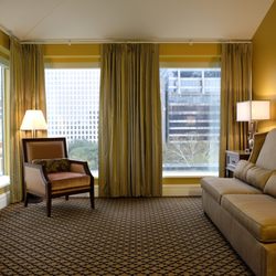 Lafayette Hotel 58 Photos 69 Reviews Hotels 600 St Charles Photo Of Lafayette Hotel New Orleans La United States A Sitting Area