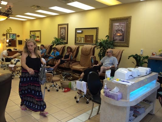 Cupid's Hair & Nail Salon 