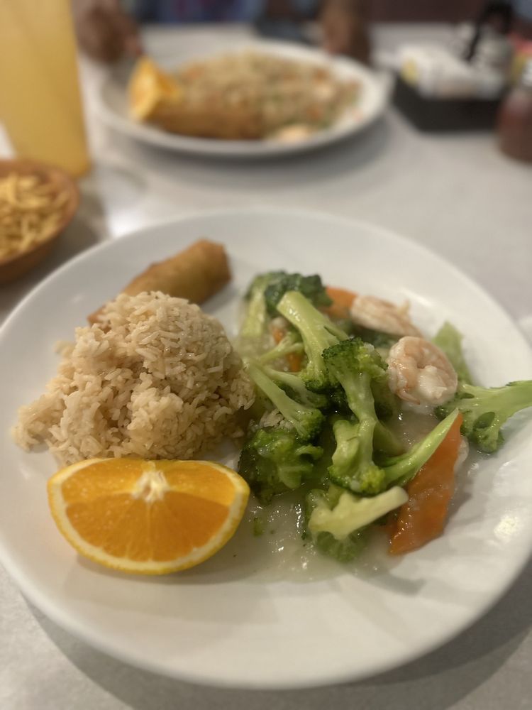 Royal Wok Chinese Restaurant